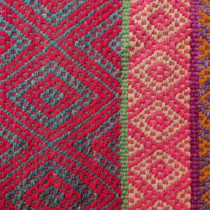 Alfombra Étnica Tejida a Mano 161 x 151 cm - AEP017